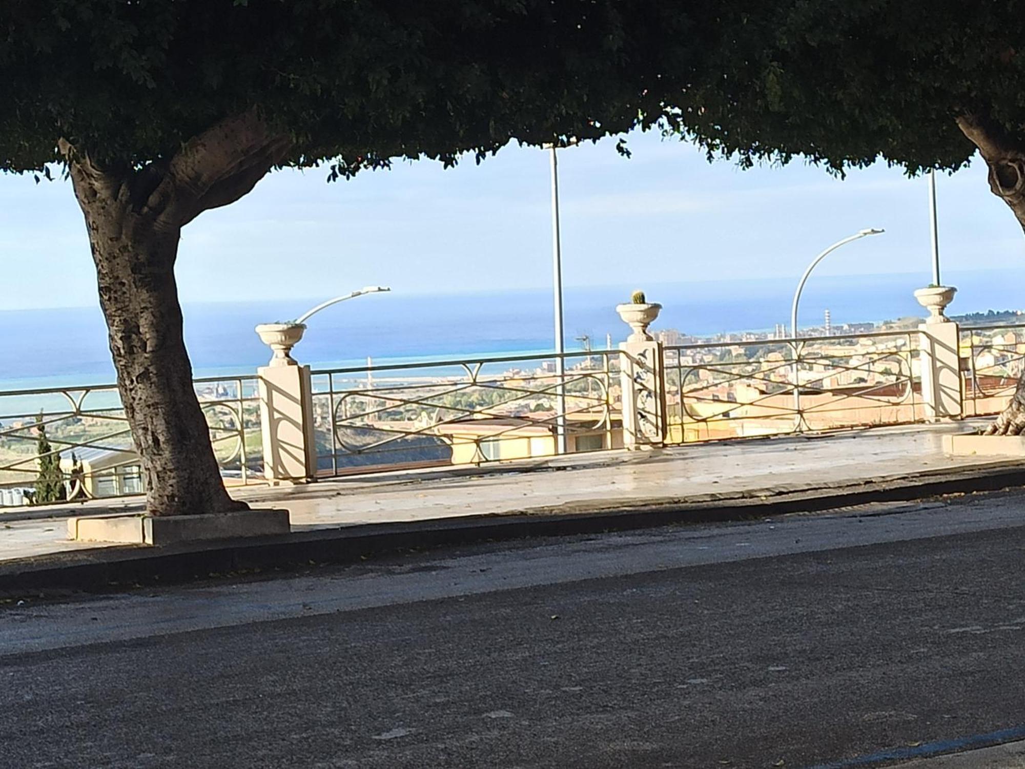 B&B Le 4 Stagioni Sul Viale, Belvedere Di Агридженто Экстерьер фото
