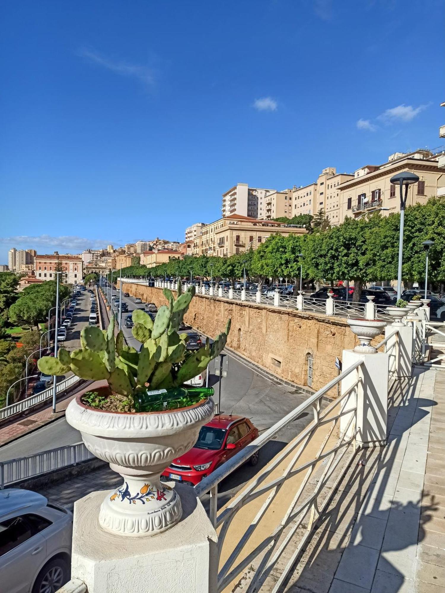 B&B Le 4 Stagioni Sul Viale, Belvedere Di Агридженто Экстерьер фото