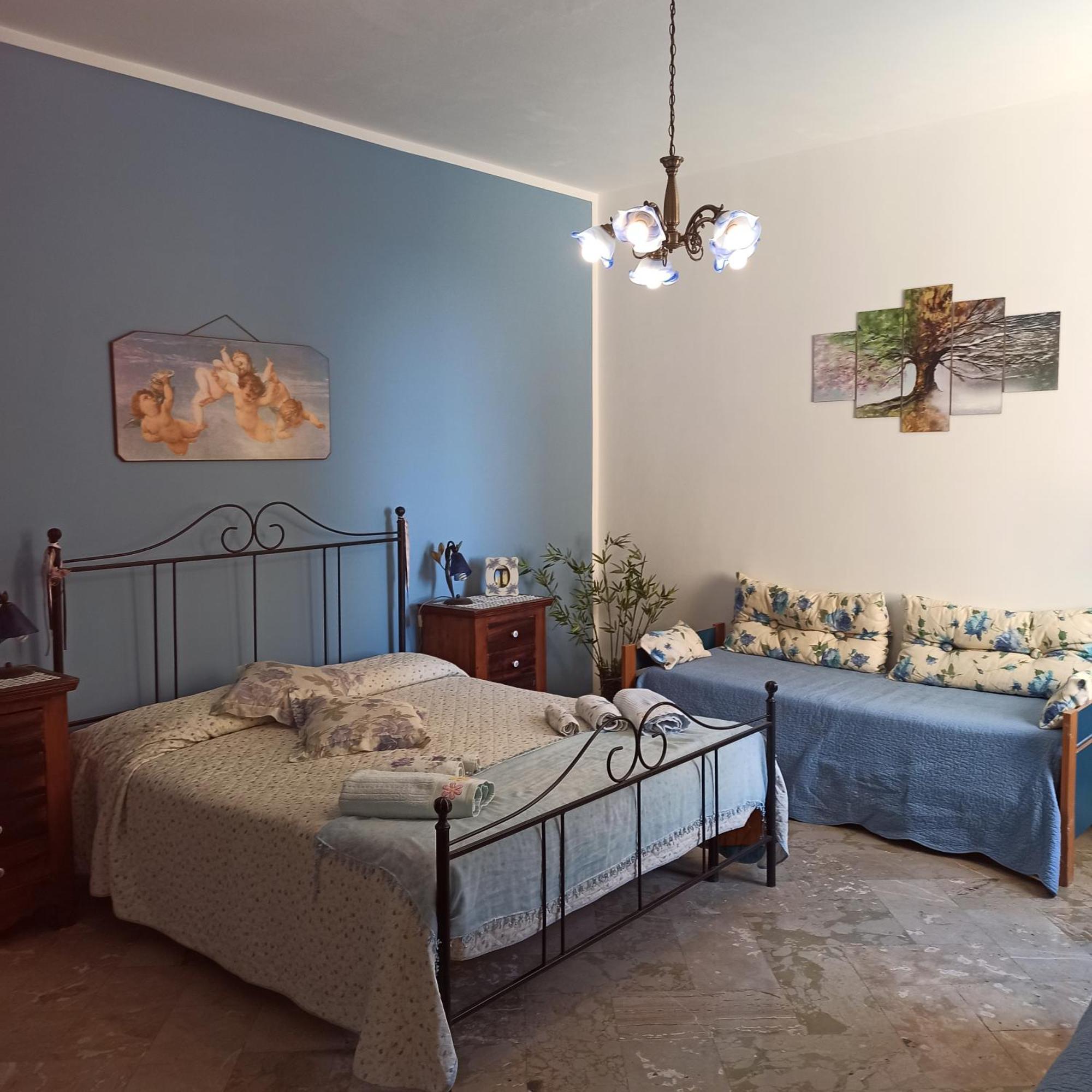 B&B Le 4 Stagioni Sul Viale, Belvedere Di Агридженто Номер фото