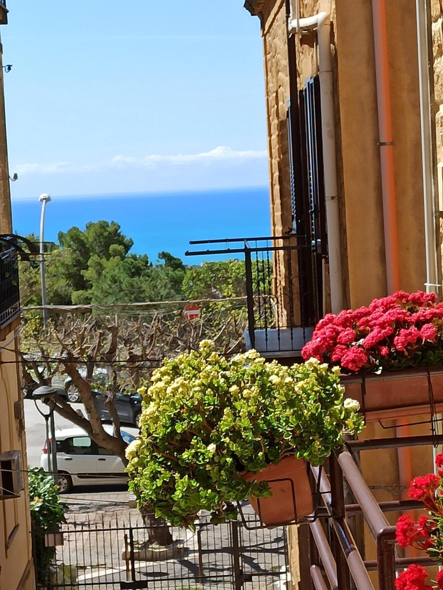 B&B Le 4 Stagioni Sul Viale, Belvedere Di Агридженто Экстерьер фото